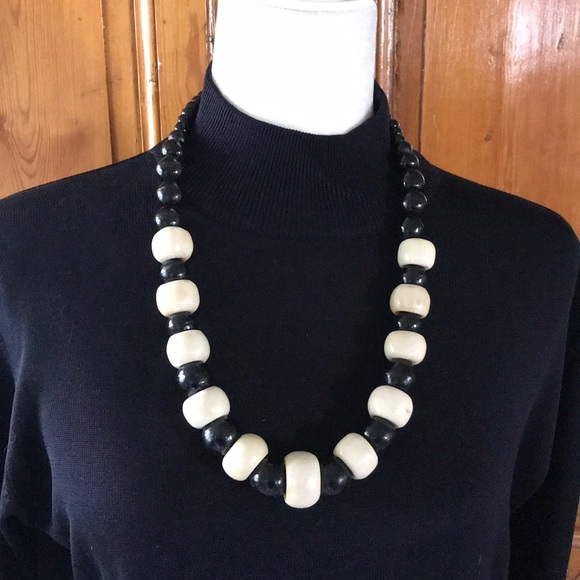 NEW Wooden Black and White Necklace - Picture 1 of 3